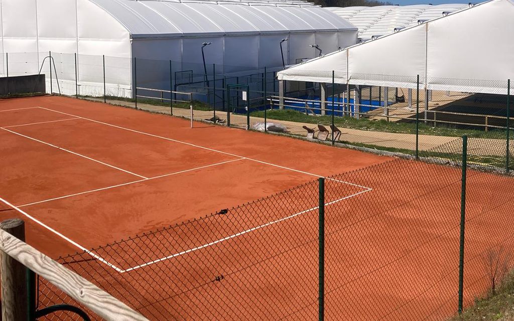 Courts de tennis en terre battue du TenPad à Saint-Cast-le-Guildo